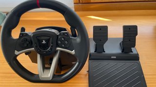 Volante HORI PS5 simulador