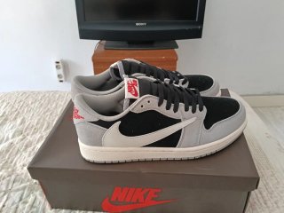Travis Scott x Nike Jordan 1 Laces
