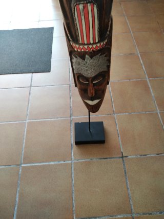Careta Africana Madera con Pie