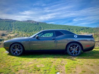 Dodge Challenger RT 5.7 HEMI V8