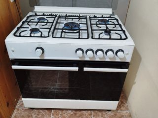 Cocina de gas butano con válvula