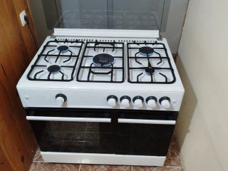 Cocina de gas butano con válvula
