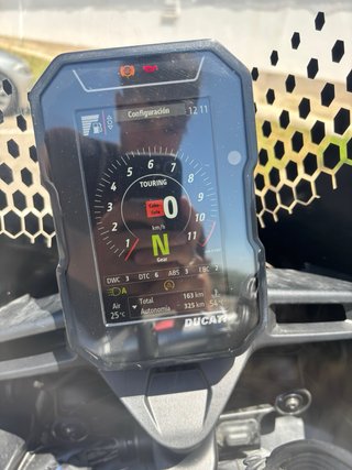 Ducati Desert X 2024 Negra/Roja - 165Km