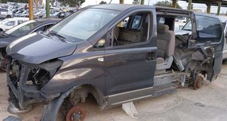 Hyundai guarnecido puerta del izq h1 kasten 312091