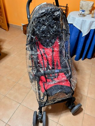 Silla de paseo Chicco roja y negra