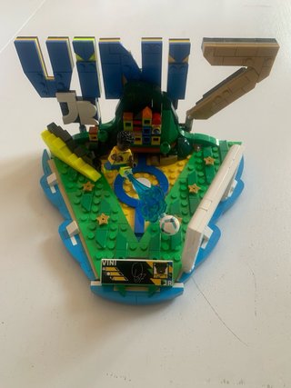 LEGO Vinicius Jr. Caja e Instrucciones