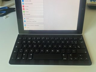 iPad 2 16GB Negro con Teclado