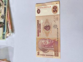 Billetes universales de coleccion esenciales