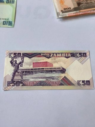 Billetes universales de coleccion esenciales