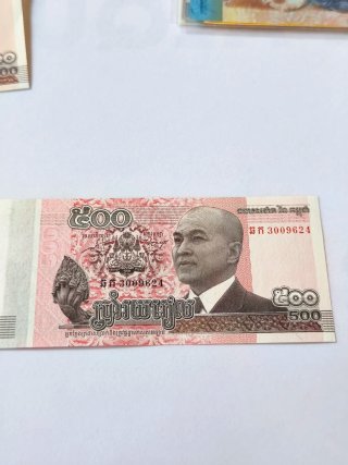 Billetes universales de coleccion esenciales