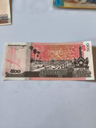 Billetes universales de coleccion esenciales