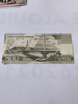 Billetes universales de coleccion esenciales