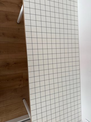 Mesa escritorio Ikea blanca y madera