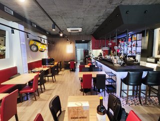 R-7940686 Traspaso Bar Restaurante en Badalona