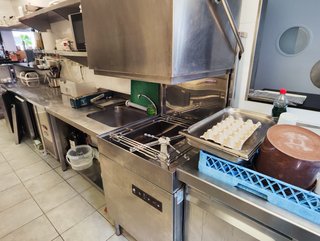 R-7940686 Traspaso Bar Restaurante en Badalona