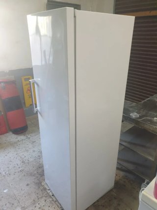 Congelador Vertical Beko Blanco