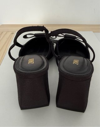Salones Zara Negros Tacón Ancho 7cm Lazo