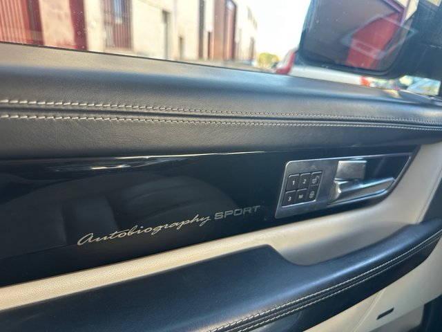 Range Rover Sport 3.0V6, LIBRO EN LAND ROVER