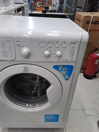 Lavadora Indesit 7kg A+