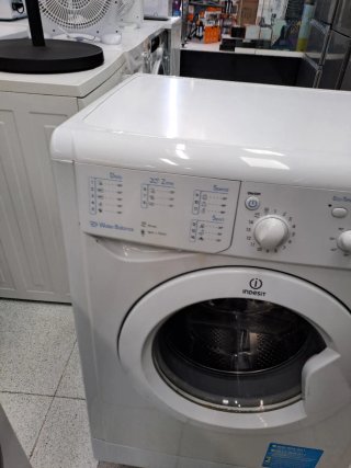 Lavadora Indesit 7kg A+