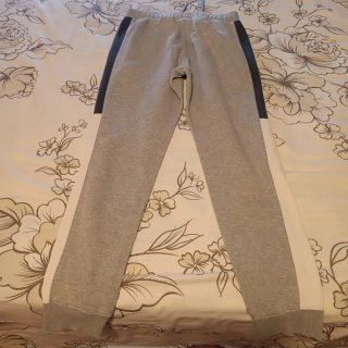 Conjunto Chándal Nike Gris y Blanco. Talla XS adul