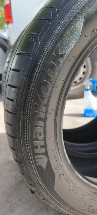 Neumáticos Hankook 215/55/17
