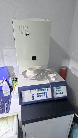 Equipamiento Laboratorio Dental