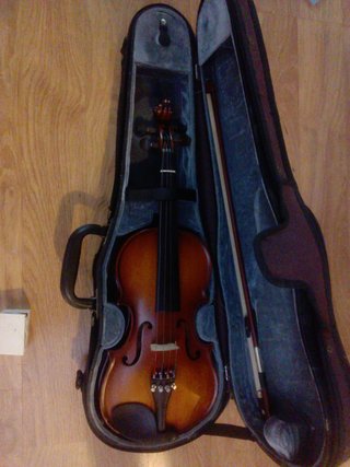 2 Violines 1/4 y 1/2 con Arcos y Fundas