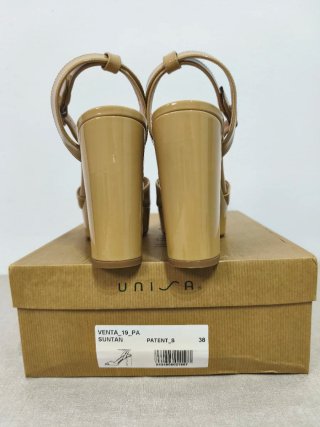 Sandalias Unisa charol nude Talla 38