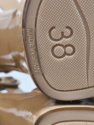 Sandalias Unisa charol nude Talla 38