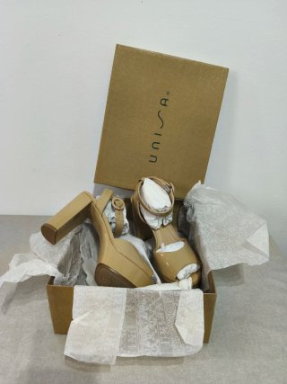 Sandalias Unisa charol nude Talla 38