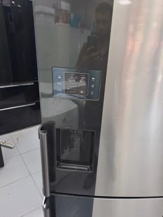 Nevera LG dispensador de agua nofrost