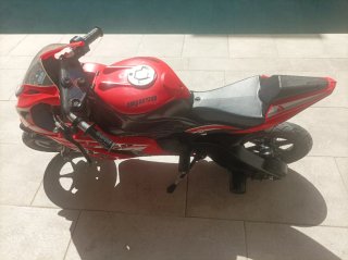 Moto eléctrica 24V 14km/h Roja y Negra