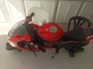 Moto eléctrica 24V 14km/h Roja y Negra