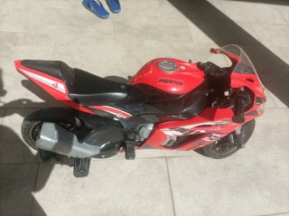 Moto eléctrica 24V 14km/h Roja y Negra