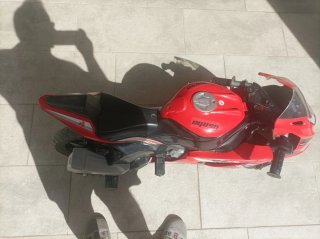 Moto eléctrica 24V 14km/h Roja y Negra