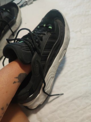 Zapatillas Adidas Negras y Verdes