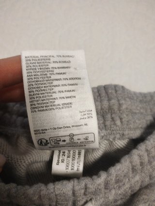 Pantalón chándal gris Reebok talla M