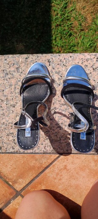 Sandalias Topshop plateadas y negras
