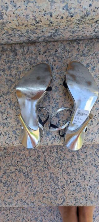 Sandalias Topshop plateadas y negras