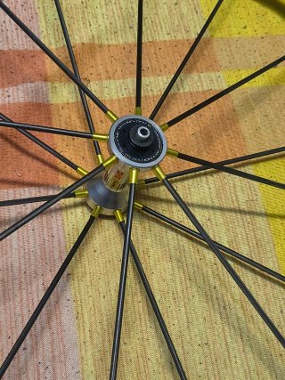 Rueda 700 Mavic R-SYS