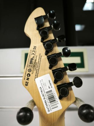Guitarra Eléctrica Peavey AT-200