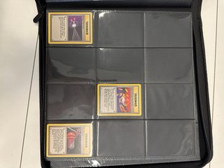 Binder TCG y 45 cartas Pokémon Base Set