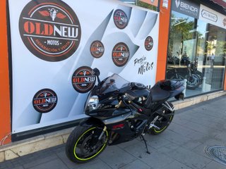 Suzuki GSX-R 600 Negra