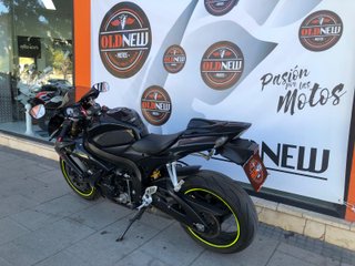 Suzuki GSX-R 600 Negra