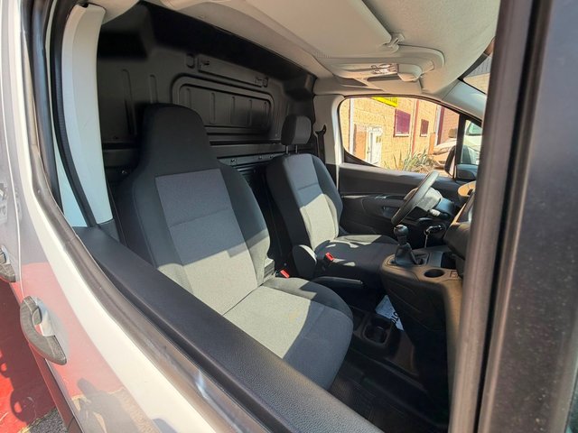 Peugeot Partner Peugeot Partner Premium Standard 600kg BlueHDi 73kW