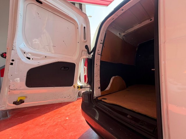Peugeot Partner Peugeot Partner Premium Standard 600kg BlueHDi 73kW