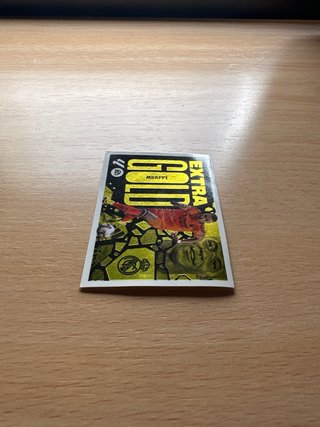 Cromo Extra Gold Mbappé Panini 24-25