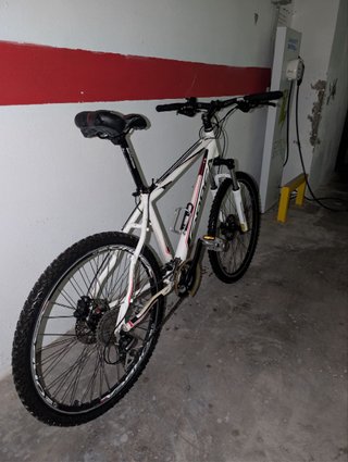 Bicicleta Orbea MTB Blanca