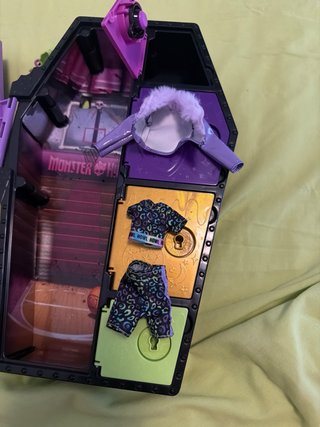 Cofre Monster High con compartimentos